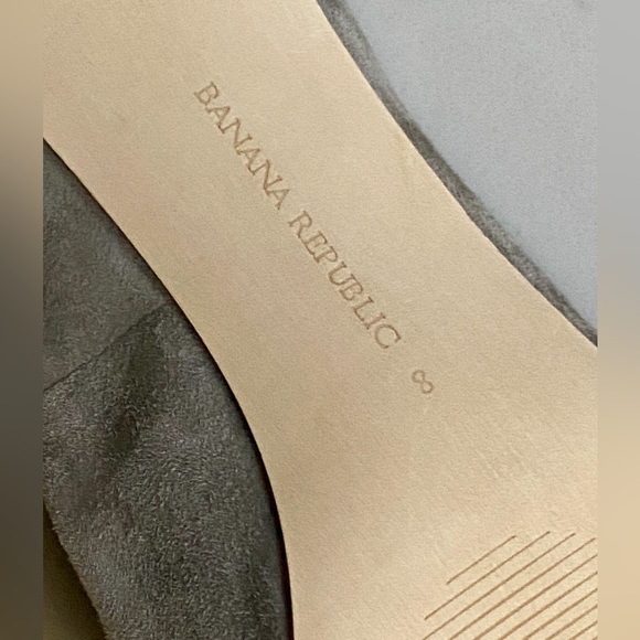 Banana Republic Gray Grey Suede Leather Peep Toe Pumps Wood Tone High Heels 8 - Picture 10 of 11